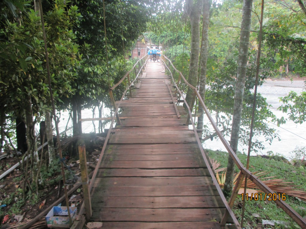 Jembatan Gantung Dusun Geunie Gampong Lhok Keutapang di Bangun Pada Tahun 1982 .